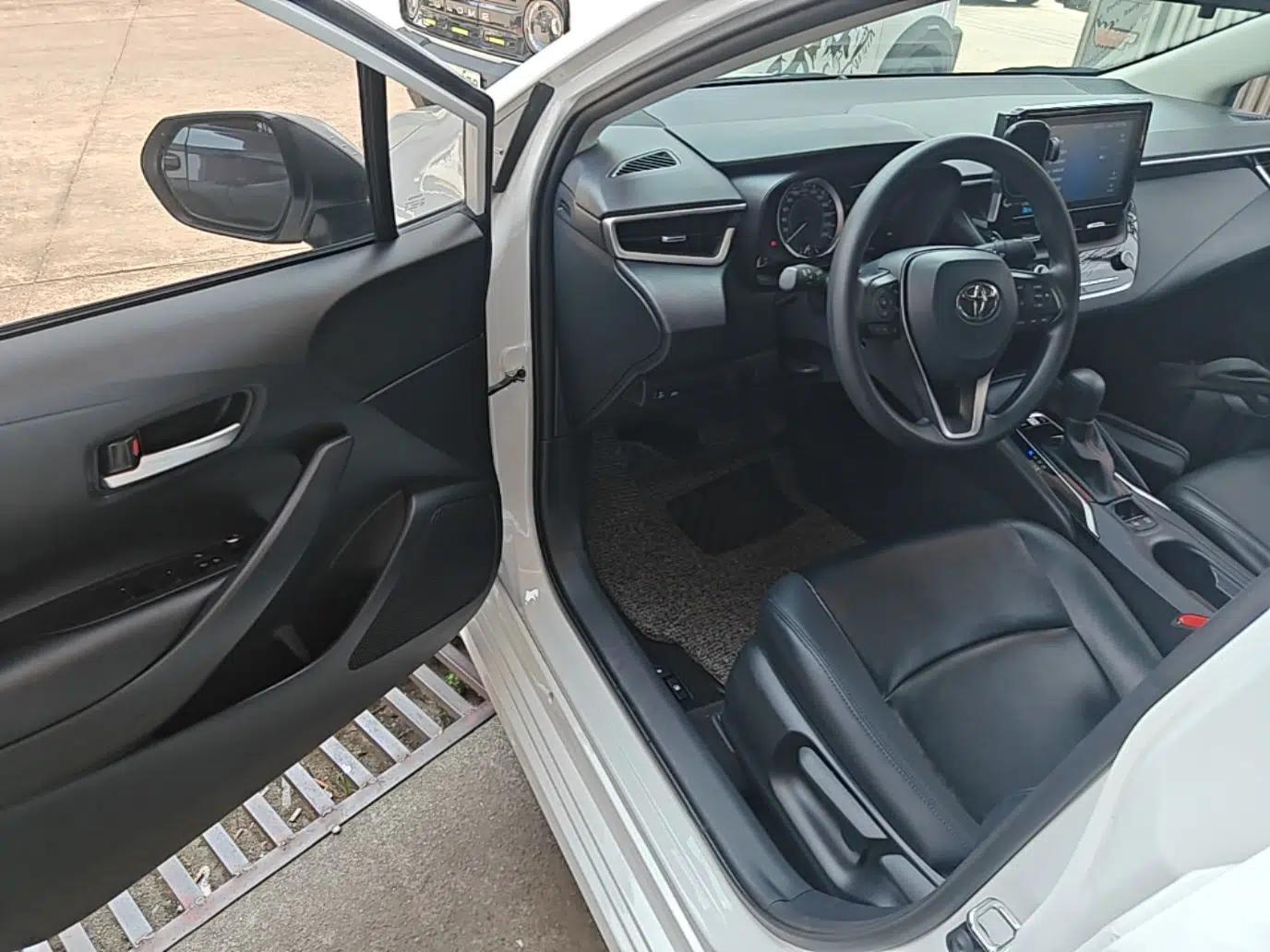 Toyota Corolla 2021 1.2T S-CVT Elite PLUS Edition — миниатюра 24