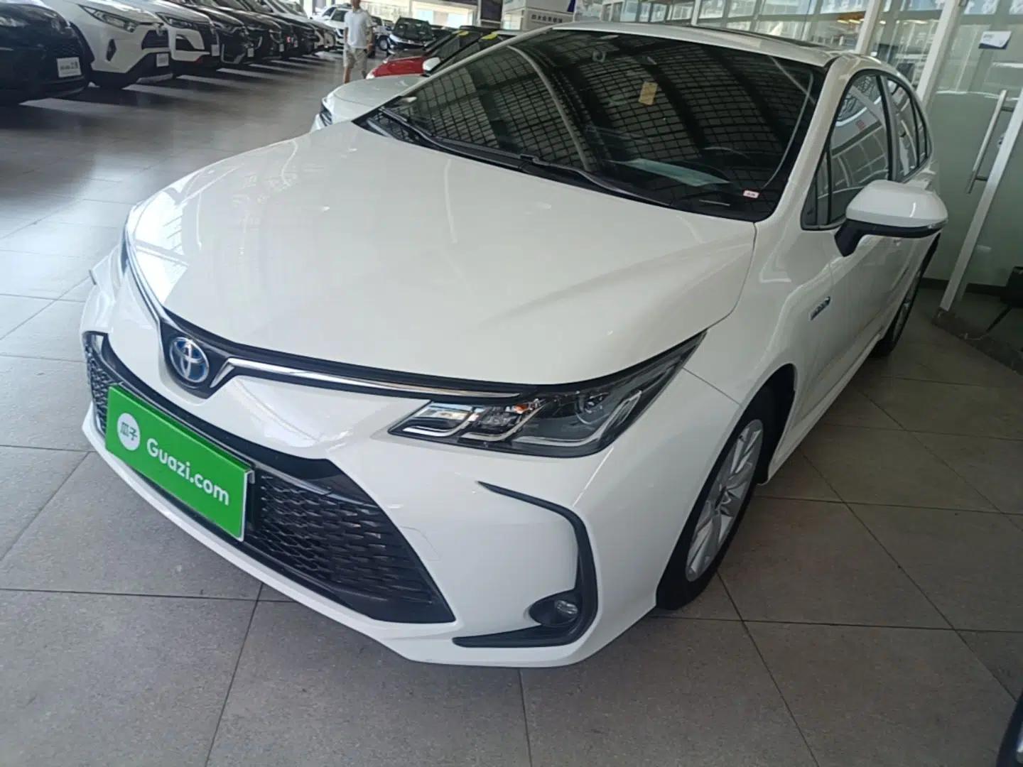 Toyota Corolla 2023 1.8L Smart Electric Hybrid Dual-Motor Elite Edition — миниатюра 1