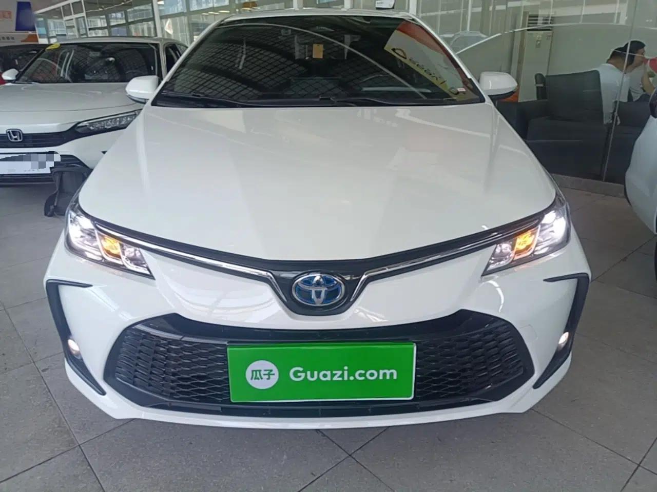 Toyota Corolla 2023 1.8L Smart Electric Hybrid Dual-Motor Elite Edition — миниатюра 2