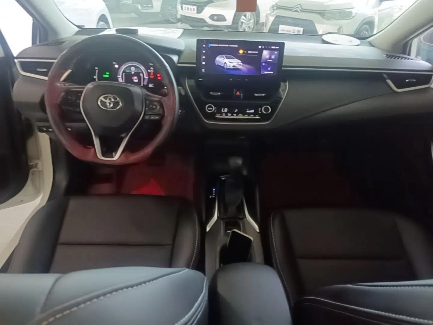 Toyota Corolla 2023 1.8L Smart Electric Hybrid Dual-Motor Elite Edition — миниатюра 12