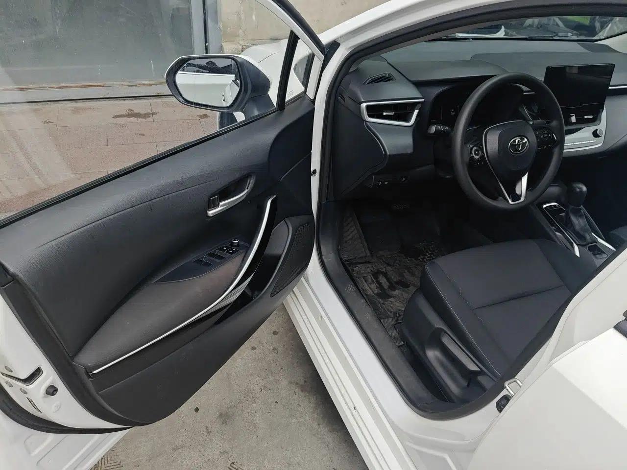 Toyota Corolla 2023 1.8L Smart Electric Hybrid Dual-Motor Elite Edition — миниатюра 16