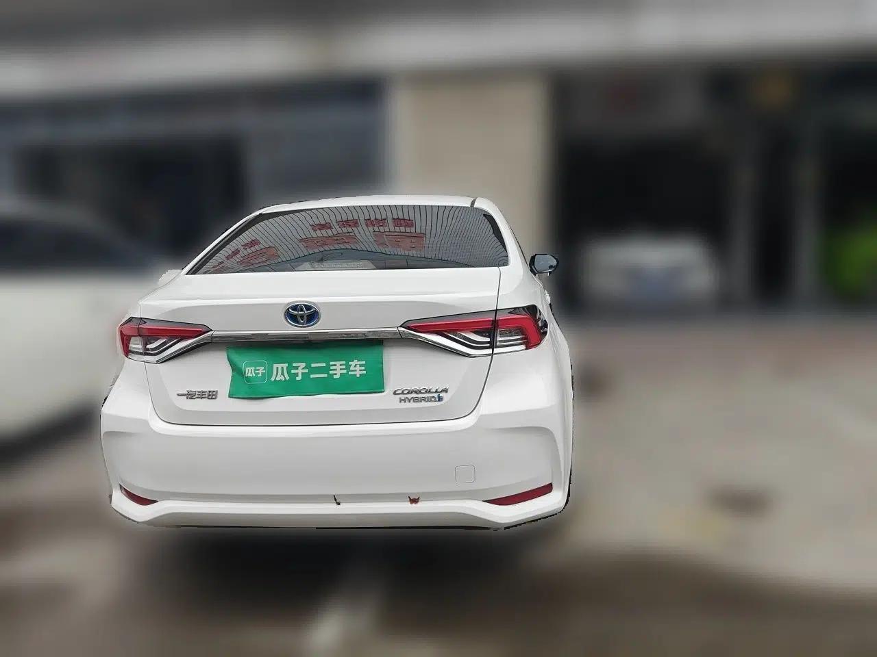 Toyota Corolla 2023 1.8L Smart Electric Hybrid Dual-Motor Elite Edition — миниатюра 5