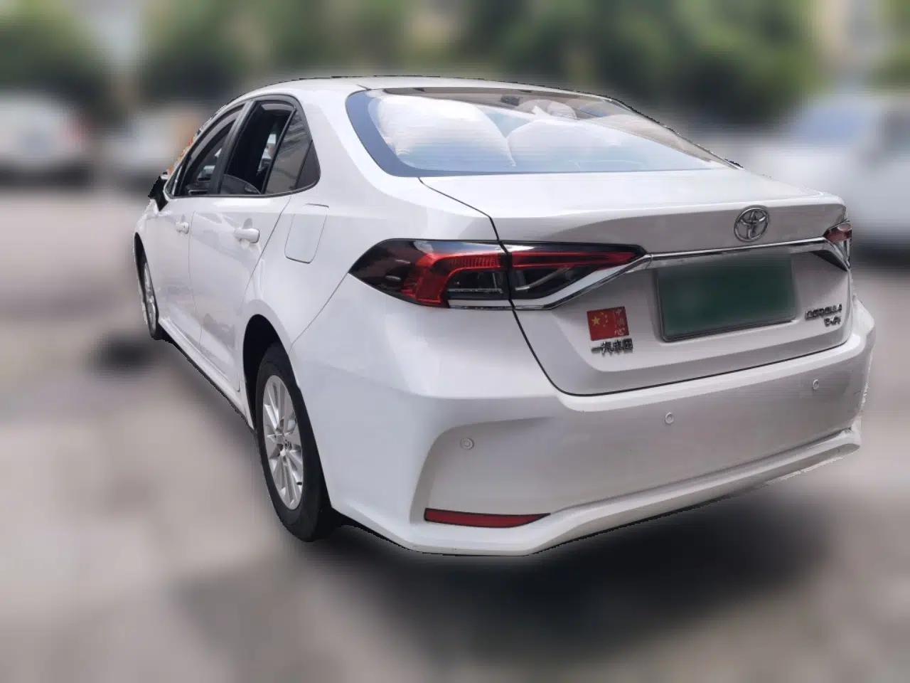 Toyota Corolla 2021 1.2T S-CVT Elite PLUS Edition — миниатюра 4