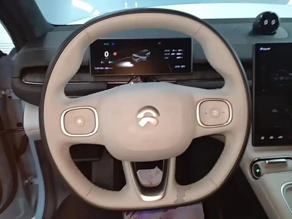 NIO ES6 2024 model 75kWh — миниатюра 11