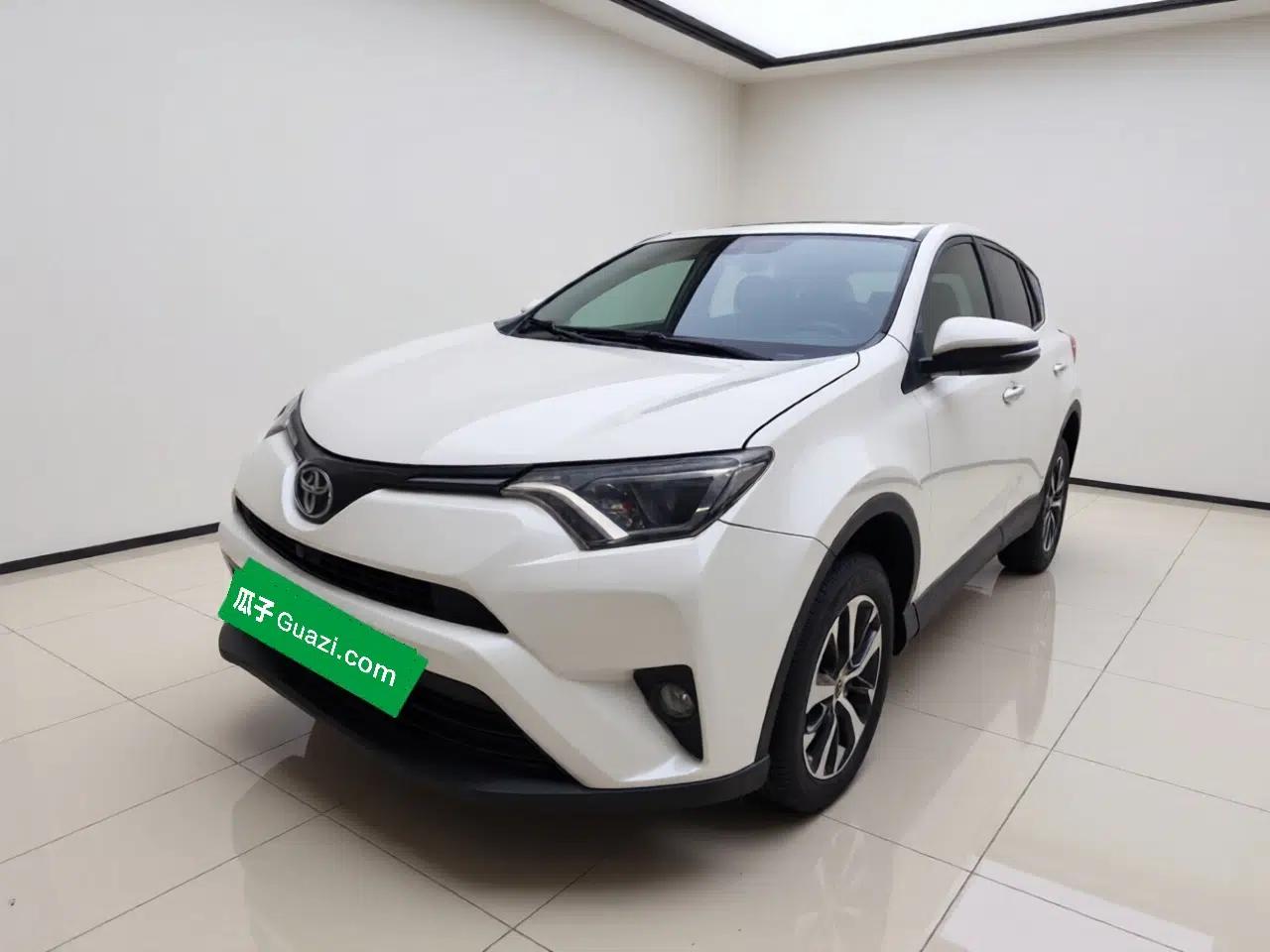 Toyota RAV4 2016 2.0L CVT Two-Wheel Drive Fashion Edition China V Standard — миниатюра 1