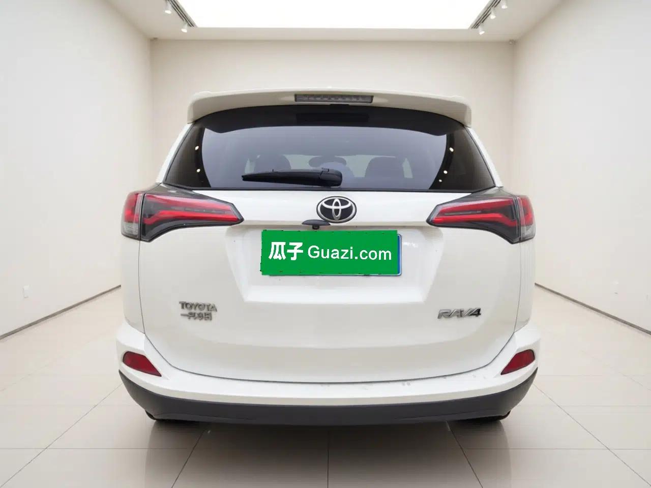 Toyota RAV4 2016 2.0L CVT Two-Wheel Drive Fashion Edition China V Standard — миниатюра 5