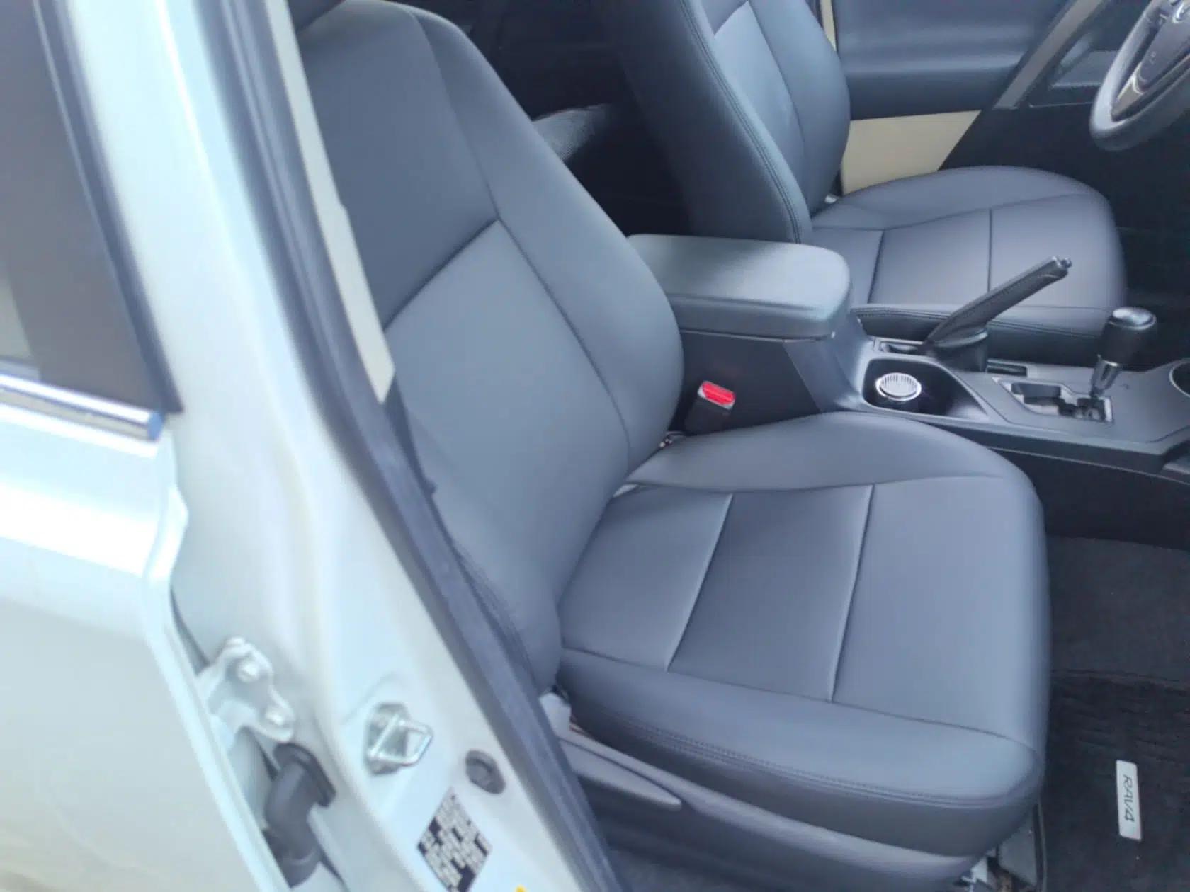 Toyota RAV4 2015 2.0L CVT Two-Wheel Drive Urban Edition — миниатюра 25
