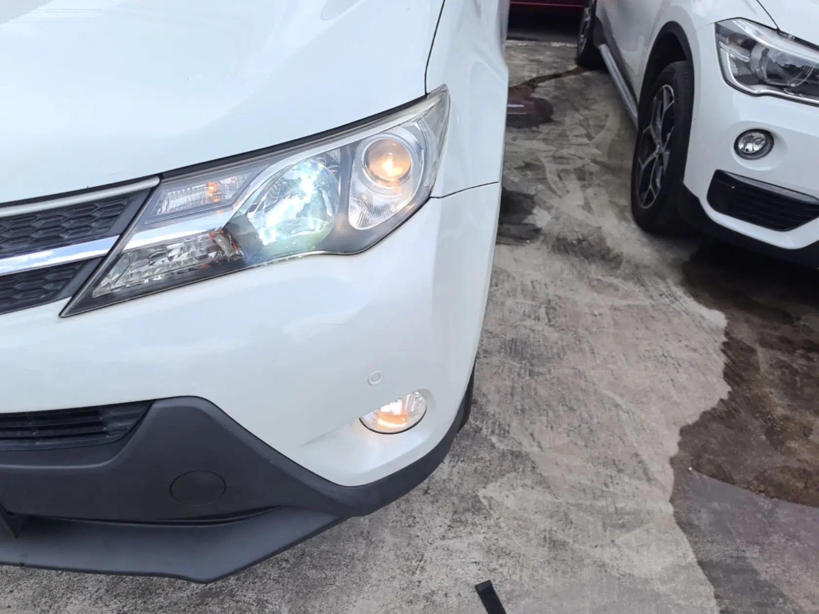 Toyota RAV4 2015 2.0L CVT Two-Wheel Drive Urban Edition — миниатюра 8