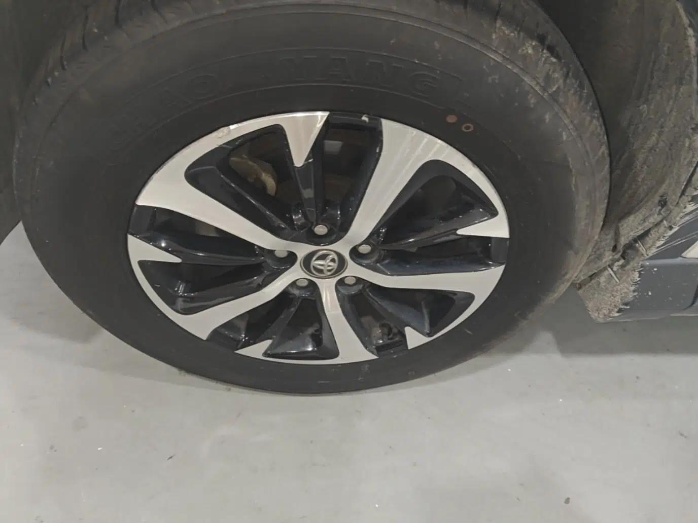 Toyota RAV4 2016 2.0L CVT Two-Wheel Drive Fashion Edition China V Standard — миниатюра 10
