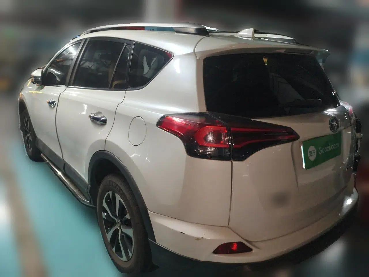 Toyota RAV4 2016 2.0L CVT Two-Wheel Drive Fashion Edition China V Standard — миниатюра 4
