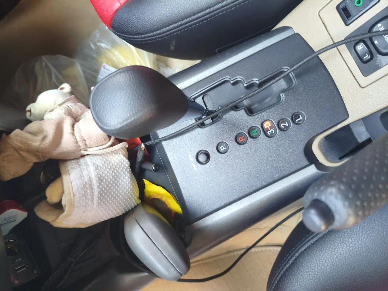 Toyota RAV4 2011 2.0L Automatic Classic Edition — миниатюра 14