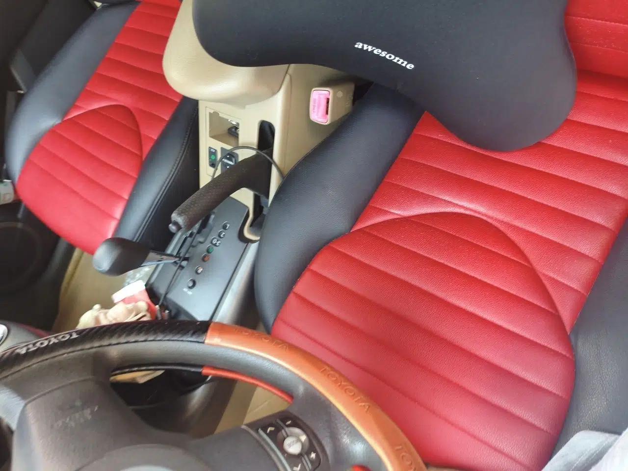Toyota RAV4 2011 2.0L Automatic Classic Edition — миниатюра 15