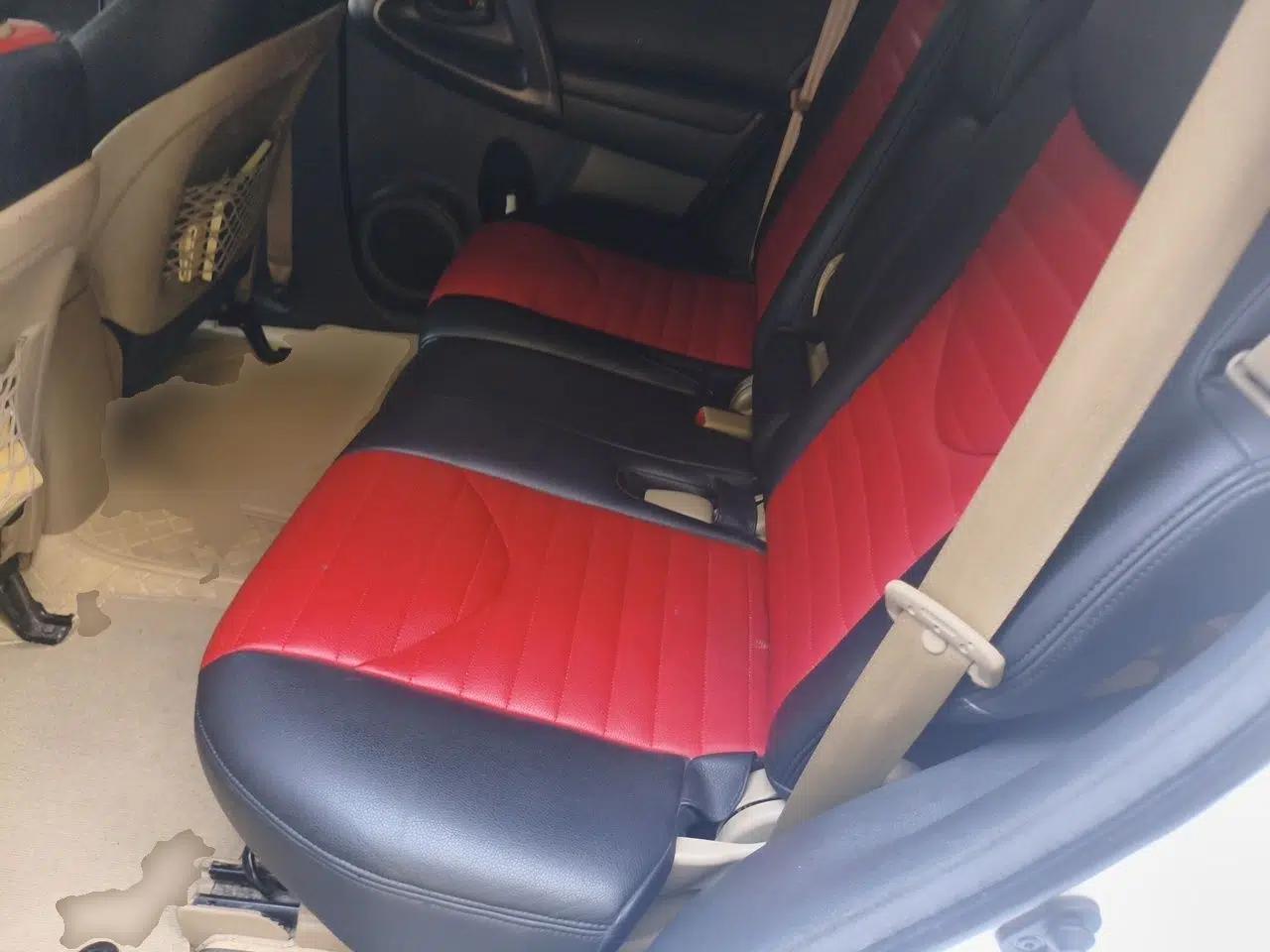 Toyota RAV4 2011 2.0L Automatic Classic Edition — миниатюра 17