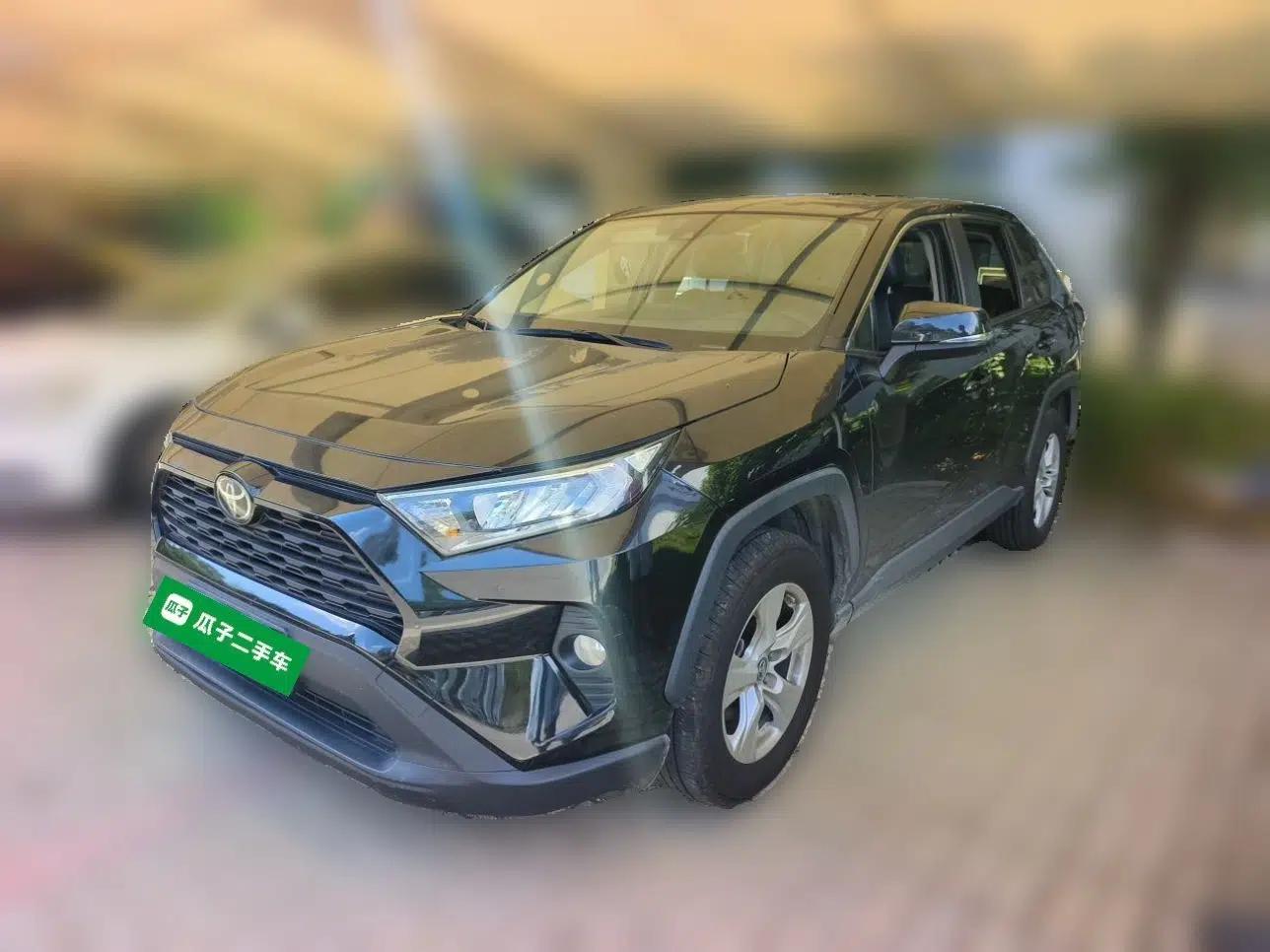 Toyota RAV4 2020 2.0L CVT Two-Wheel Drive Urban Edition — миниатюра 1