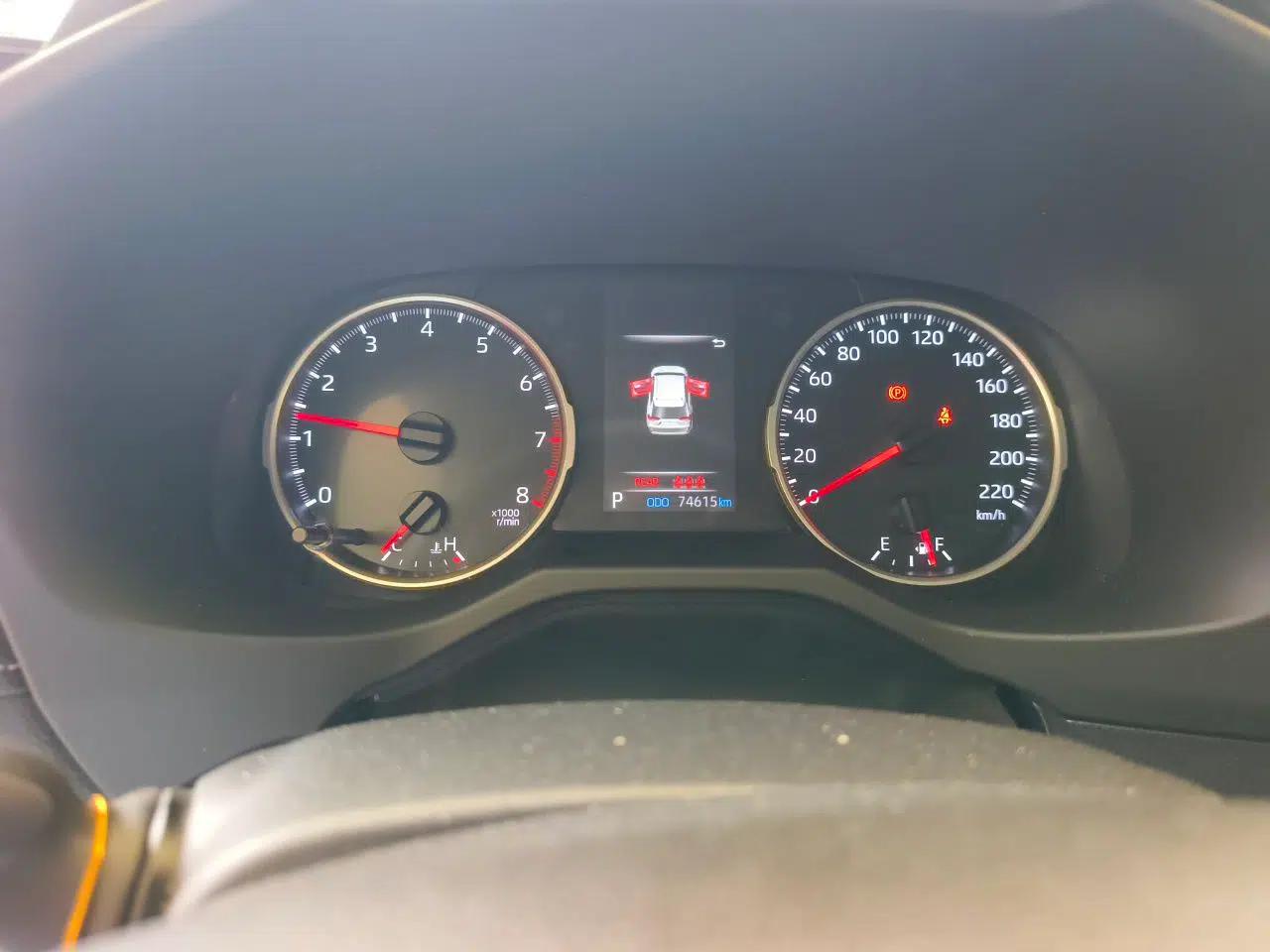 Toyota RAV4 2020 2.0L CVT Two-Wheel Drive Urban Edition — миниатюра 11