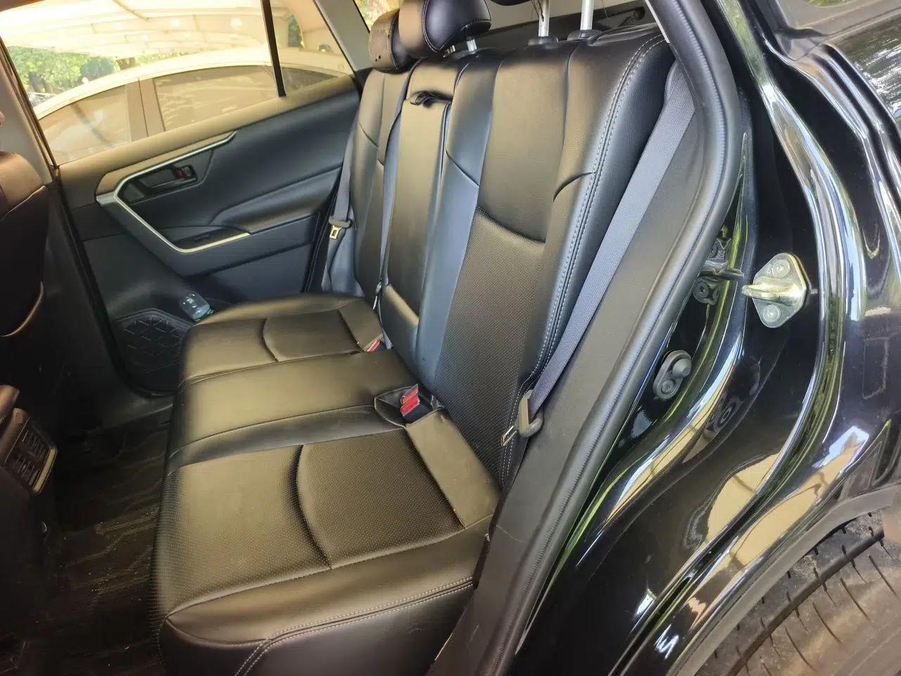 Toyota RAV4 2020 2.0L CVT Two-Wheel Drive Urban Edition — миниатюра 17