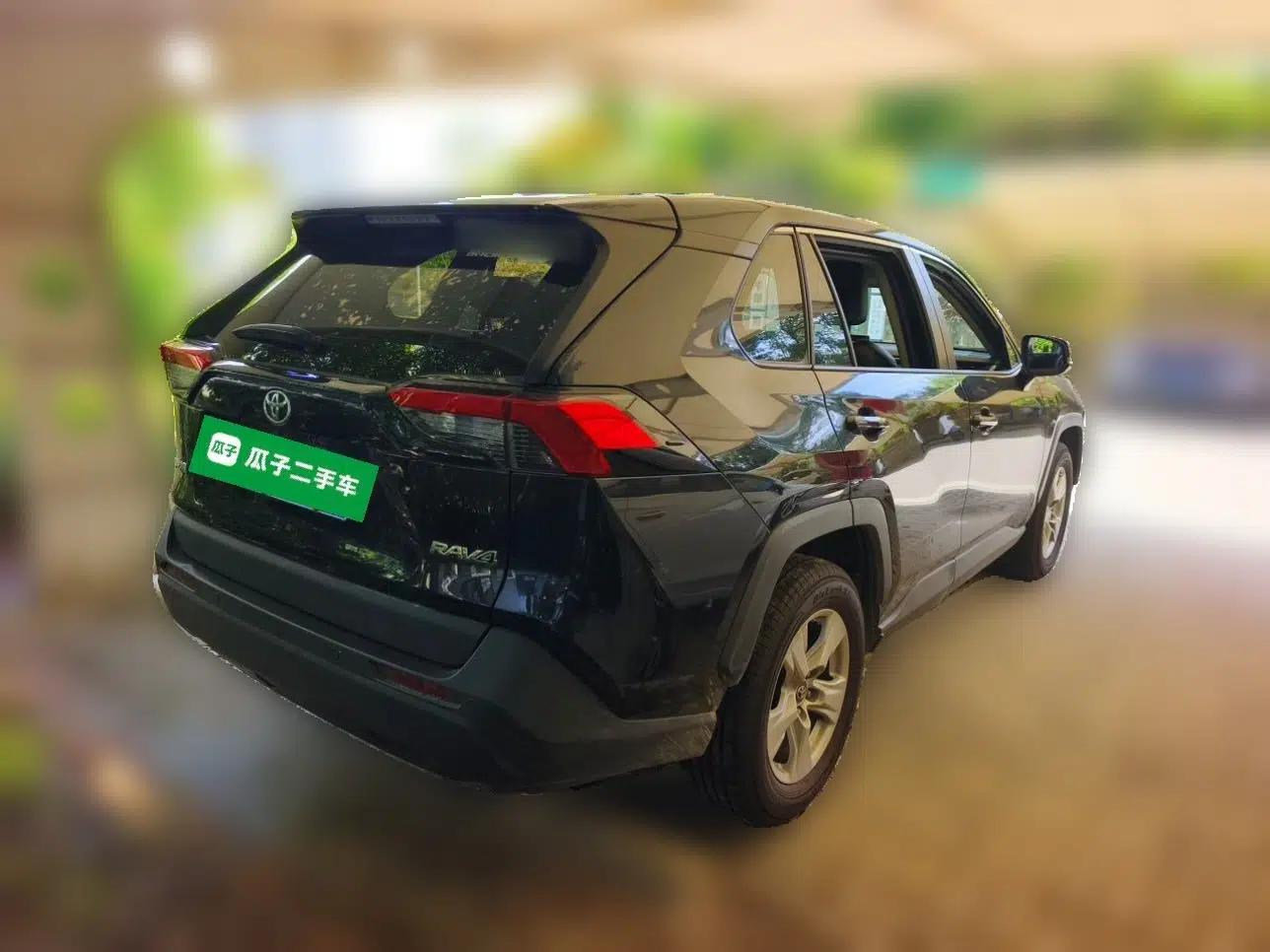 Toyota RAV4 2020 2.0L CVT Two-Wheel Drive Urban Edition — миниатюра 6