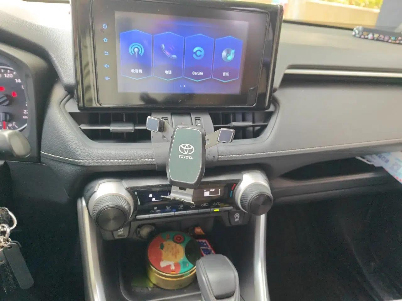 Toyota RAV4 2021 2.0L CVT Two-Wheel Drive Urban Edition — миниатюра 13