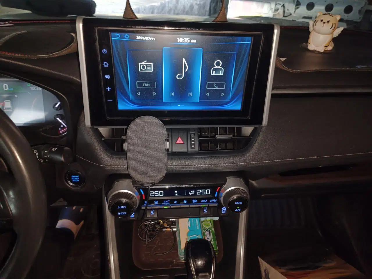 Toyota RAV4 2020 2.0L CVT Two-Wheel Drive Prestige Edition — миниатюра 13