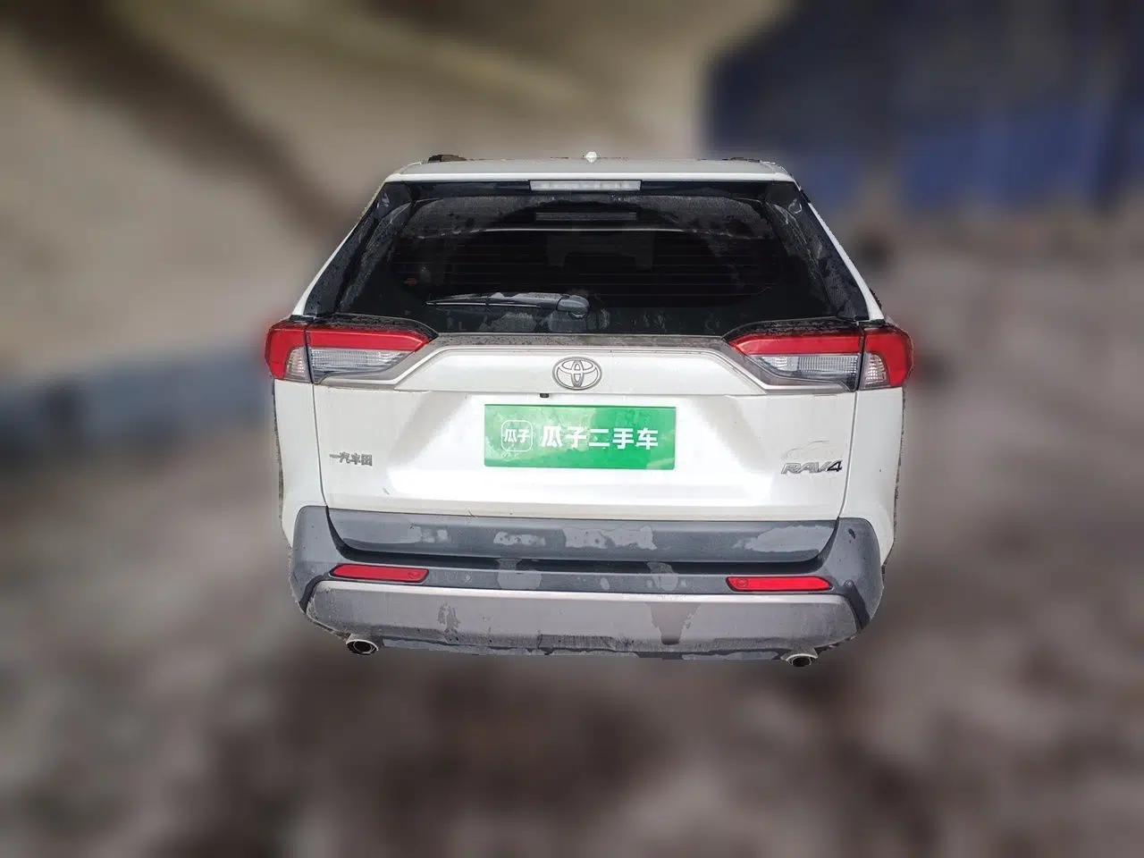Toyota RAV4 2020 2.0L CVT Two-Wheel Drive Prestige Edition — миниатюра 5
