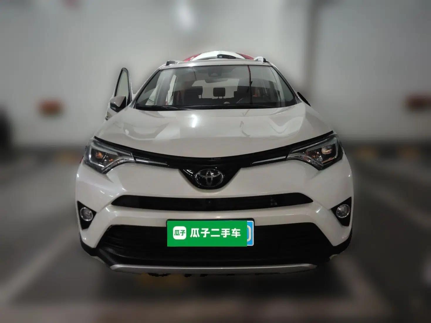 Toyota RAV4 2018 2.5L Automatic 4x4 Elite i Edition — миниатюра 2