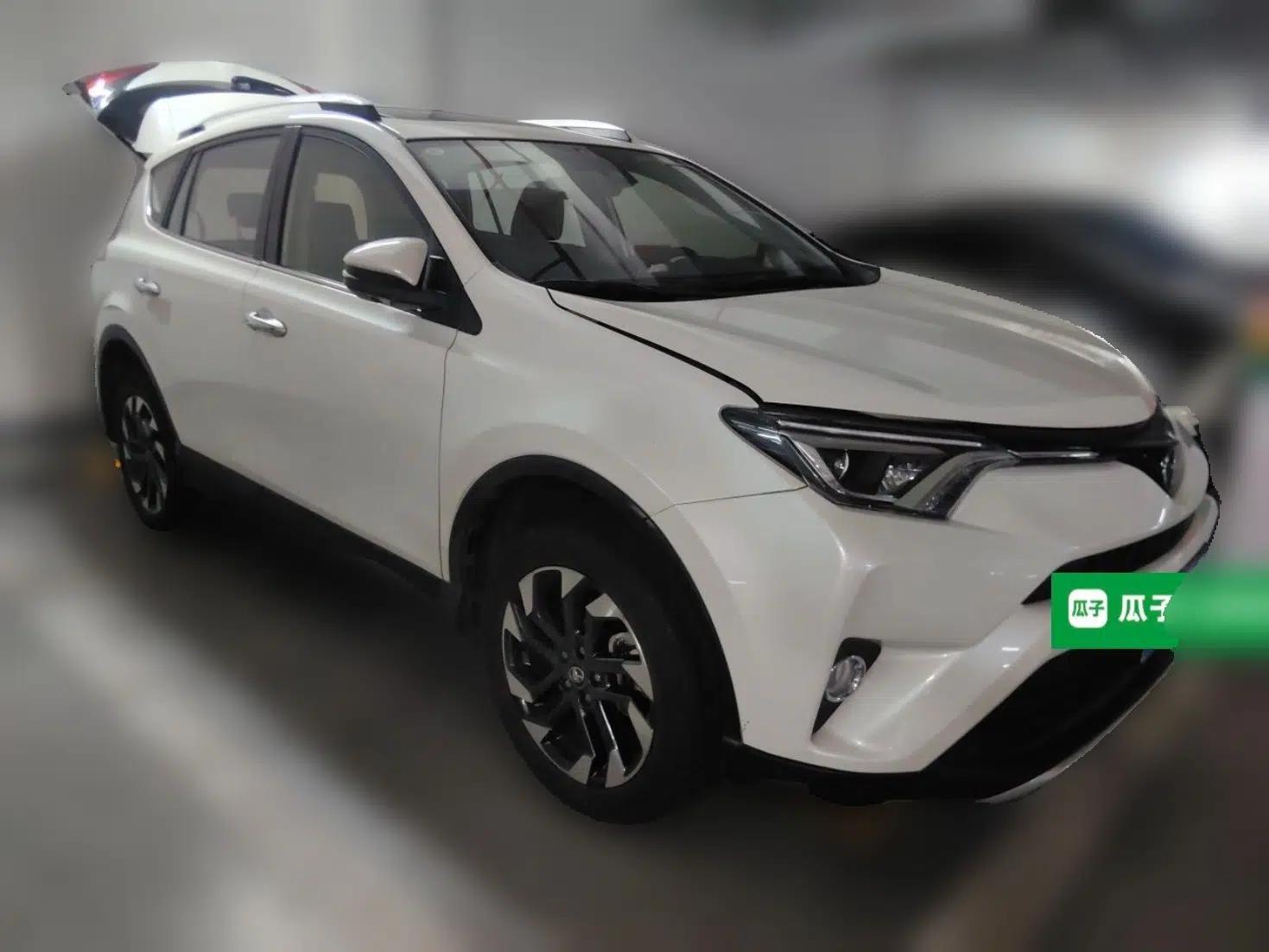 Toyota RAV4 2018 2.5L Automatic 4x4 Elite i Edition — миниатюра 3
