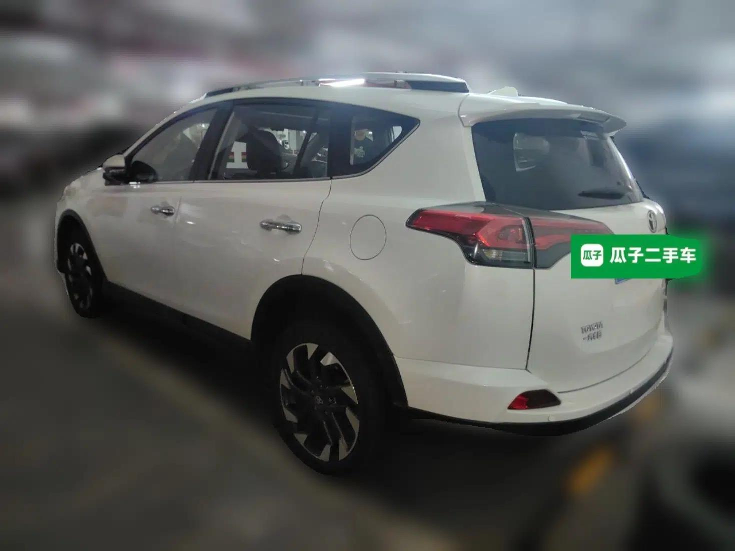 Toyota RAV4 2018 2.5L Automatic 4x4 Elite i Edition — миниатюра 4