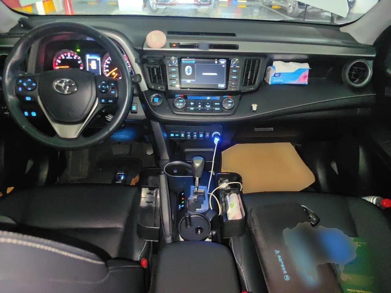 Toyota RAV4 2018 2.5L Automatic 4x4 Elite i Edition — миниатюра 9