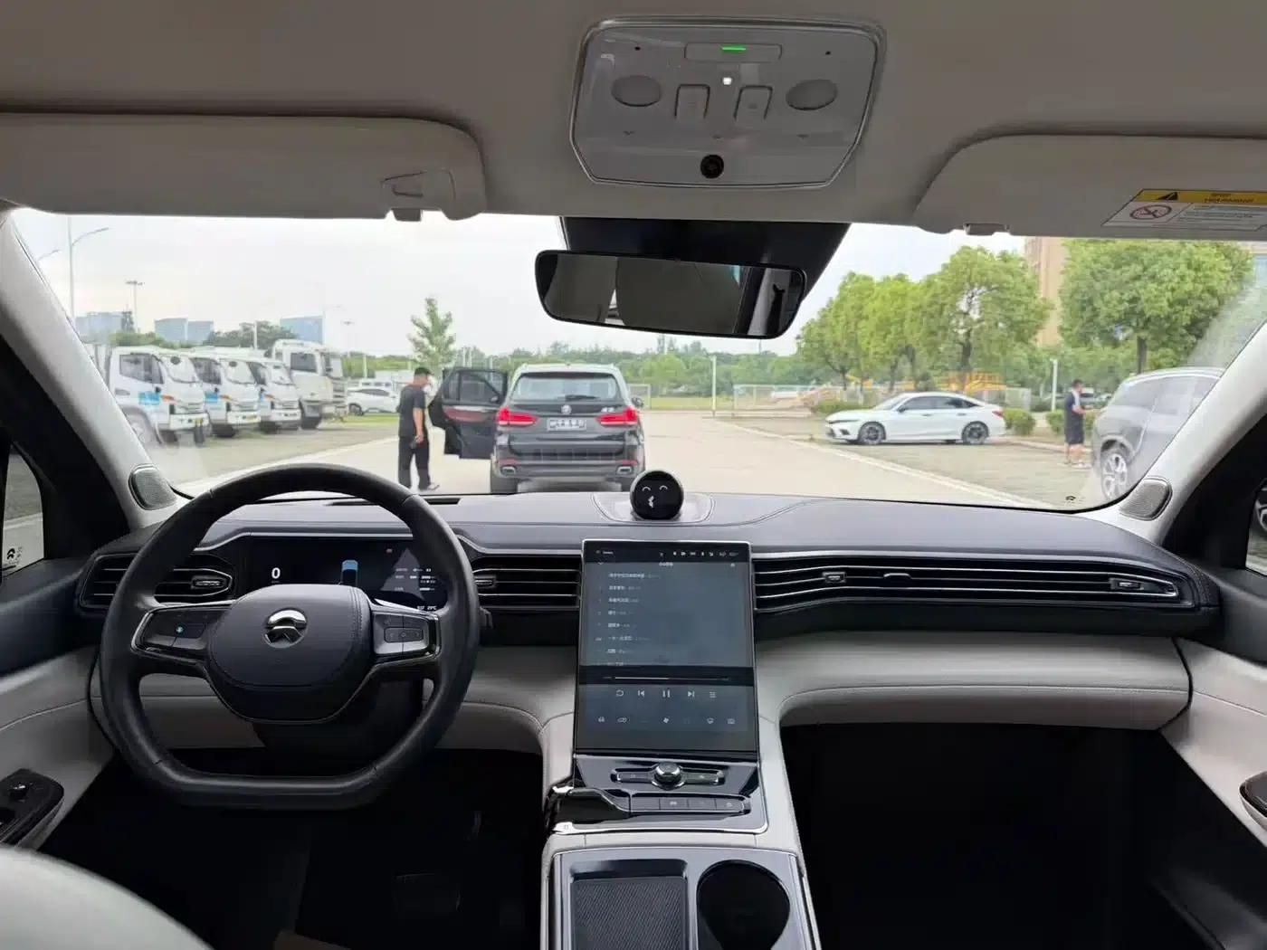 NIO ES8 2020 Model 415KM Six-Seater — миниатюра 5