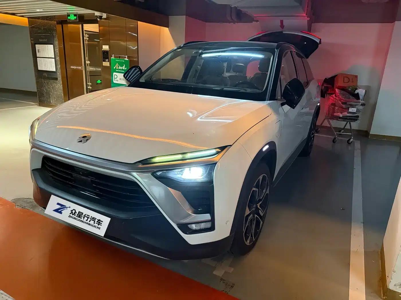 NIO ES8 2018 Founder Edition — миниатюра 1