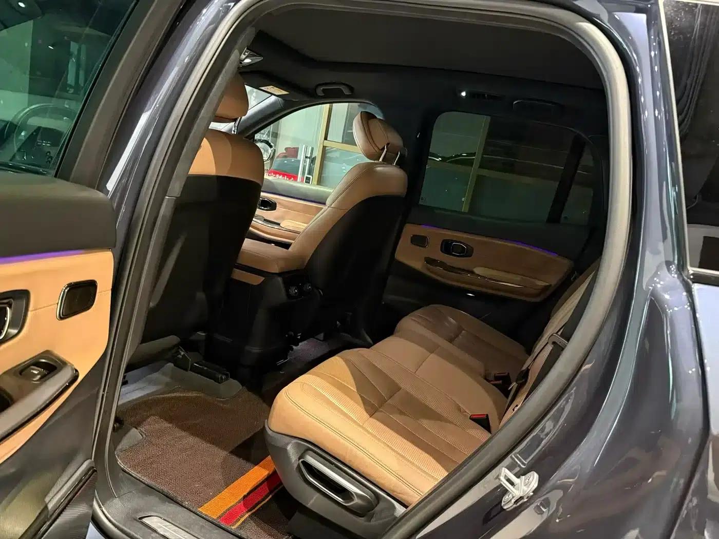 NIO ES8 2020 Model 415KM Seven-Seater — миниатюра 6
