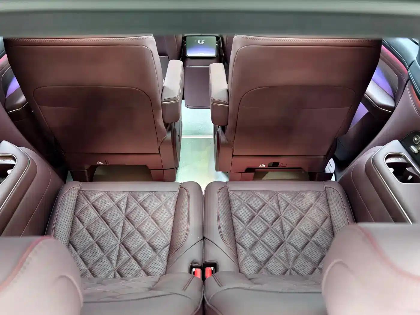 NIO ES8 2026 Model Six-Seat Executive Signature Edition — миниатюра 8