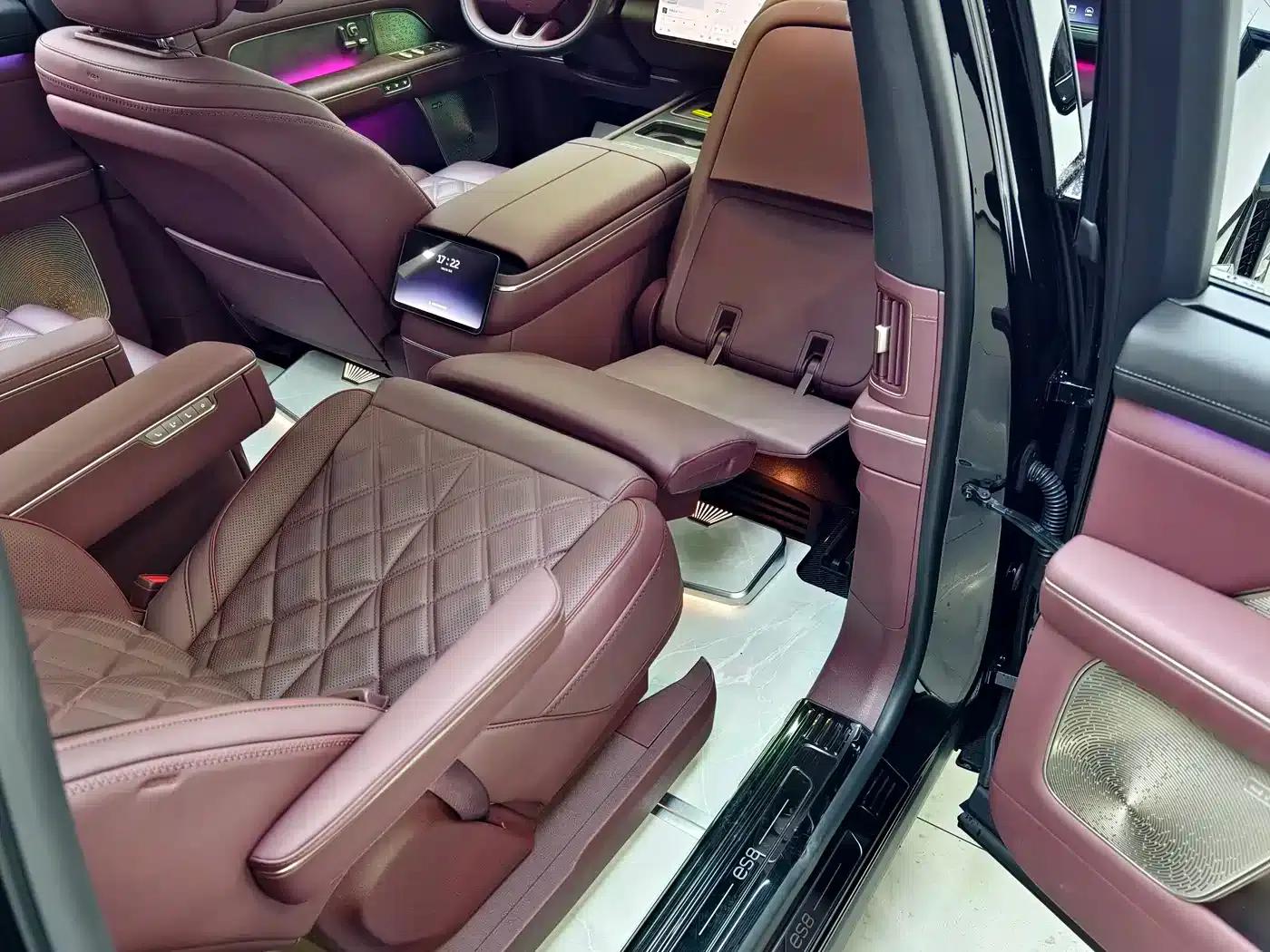 NIO ES8 2026 Model Six-Seat Executive Signature Edition — миниатюра 9