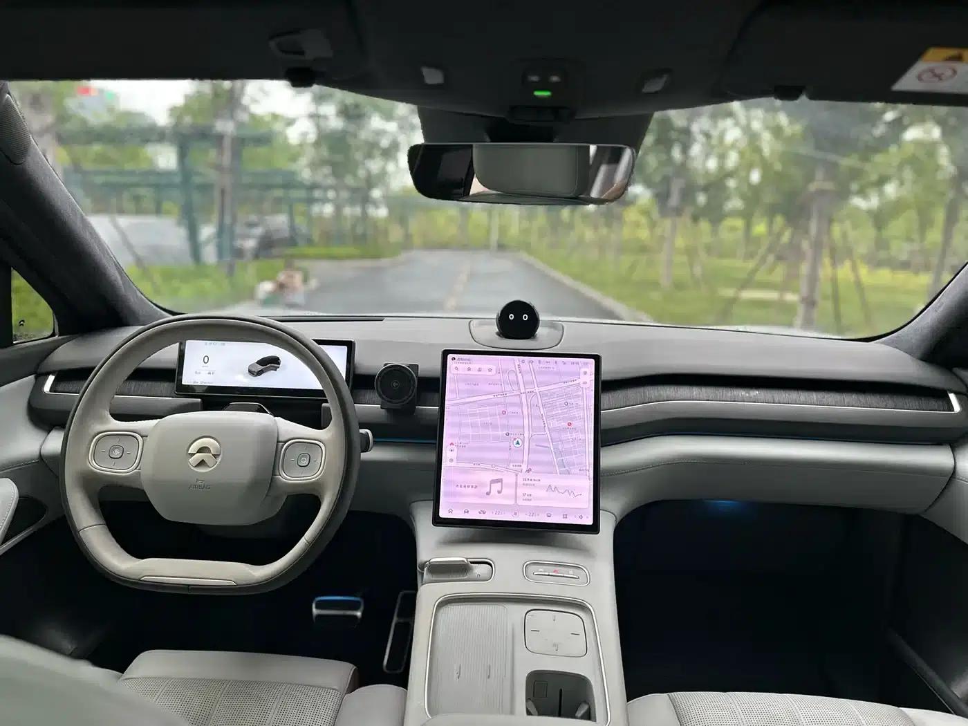 NIO ES8 2023 model 75kWh — миниатюра 17