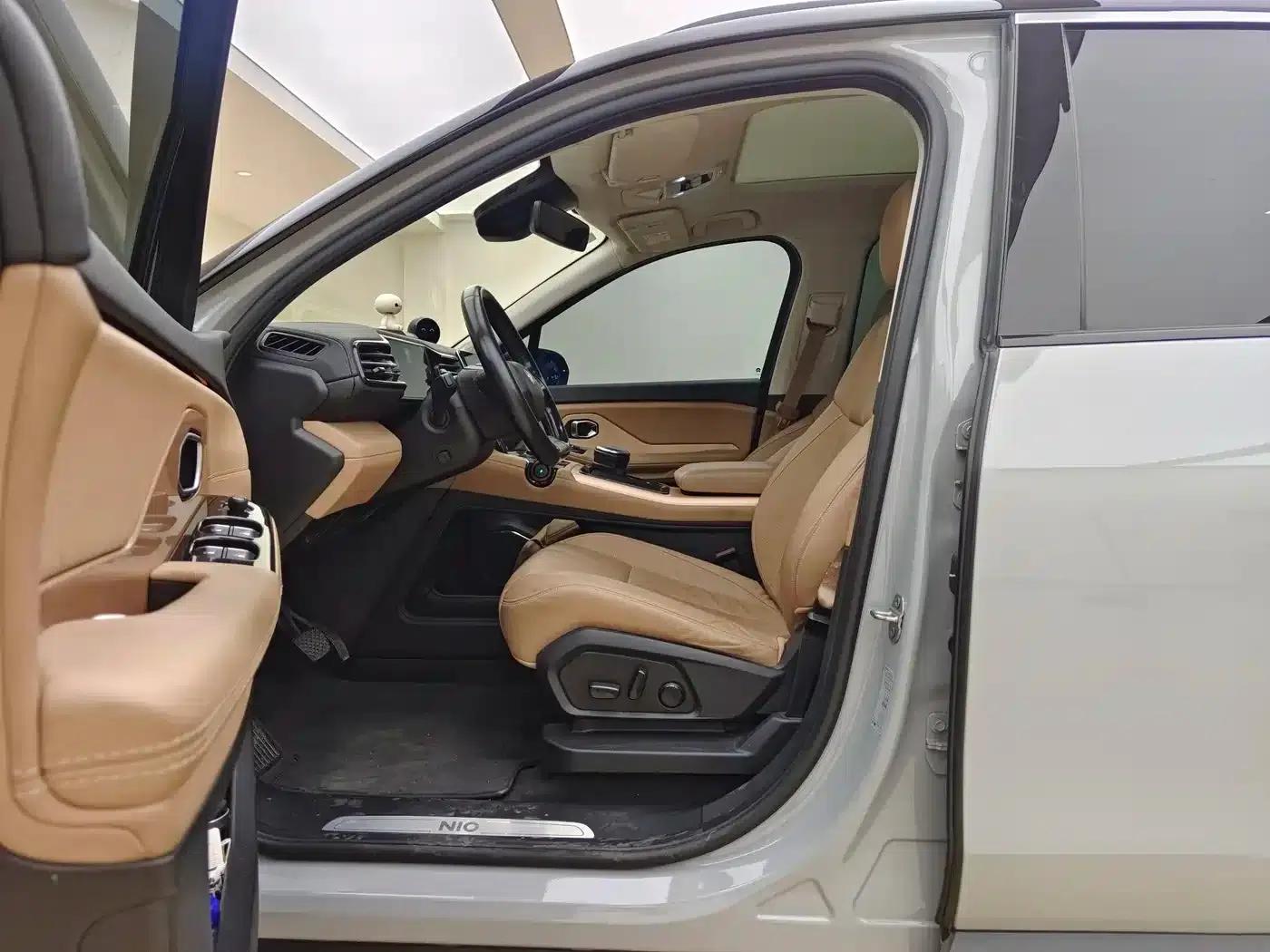 NIO ES8 2018 355KM Base Edition Seven-Seat Version — миниатюра 11