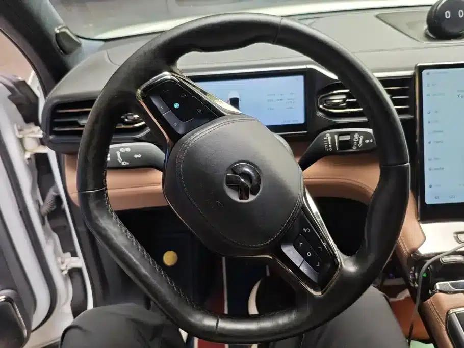 NIO ES8 2020 Model 415KM Six-Seater — миниатюра 15
