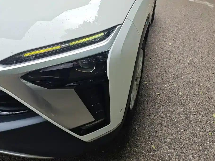 NIO ES8 2020 Model 415KM Six-Seater — миниатюра 5