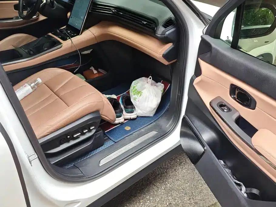 NIO ES8 2020 Model 415KM Six-Seater — миниатюра 8