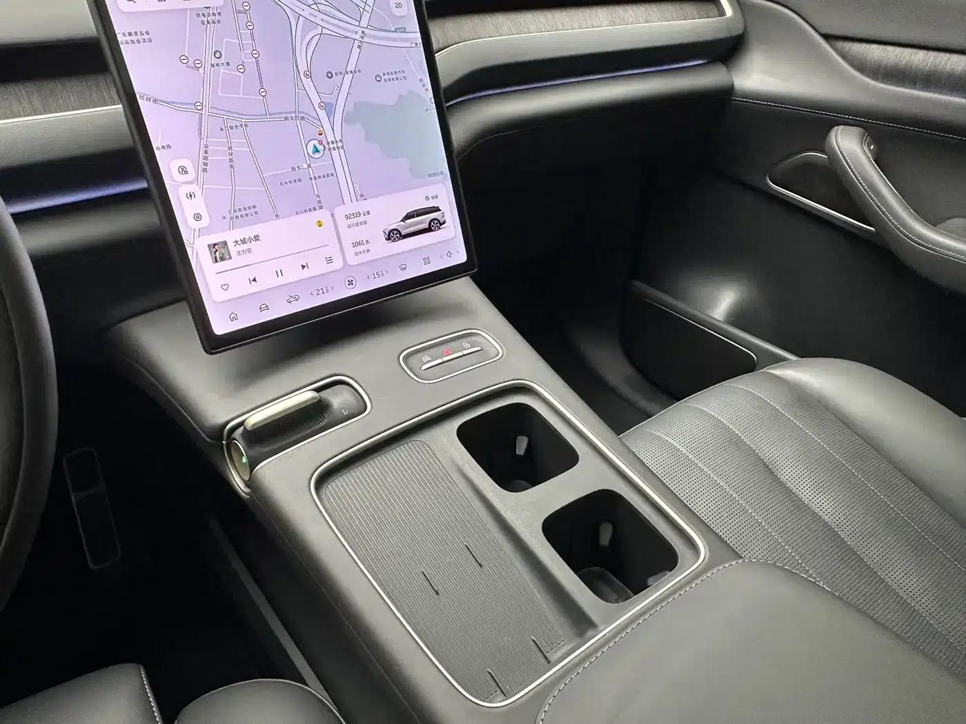 NIO ES8 2023 75kWh Executive Edition — миниатюра 14