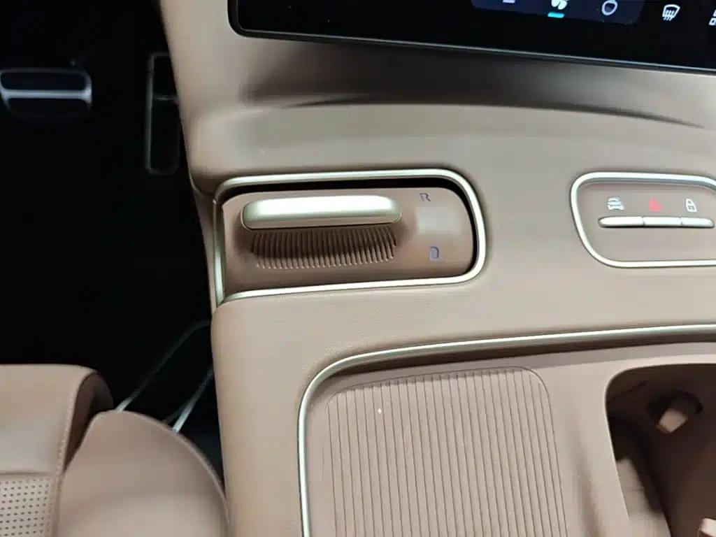 NIO ES8 2023 model 75kWh — миниатюра 14