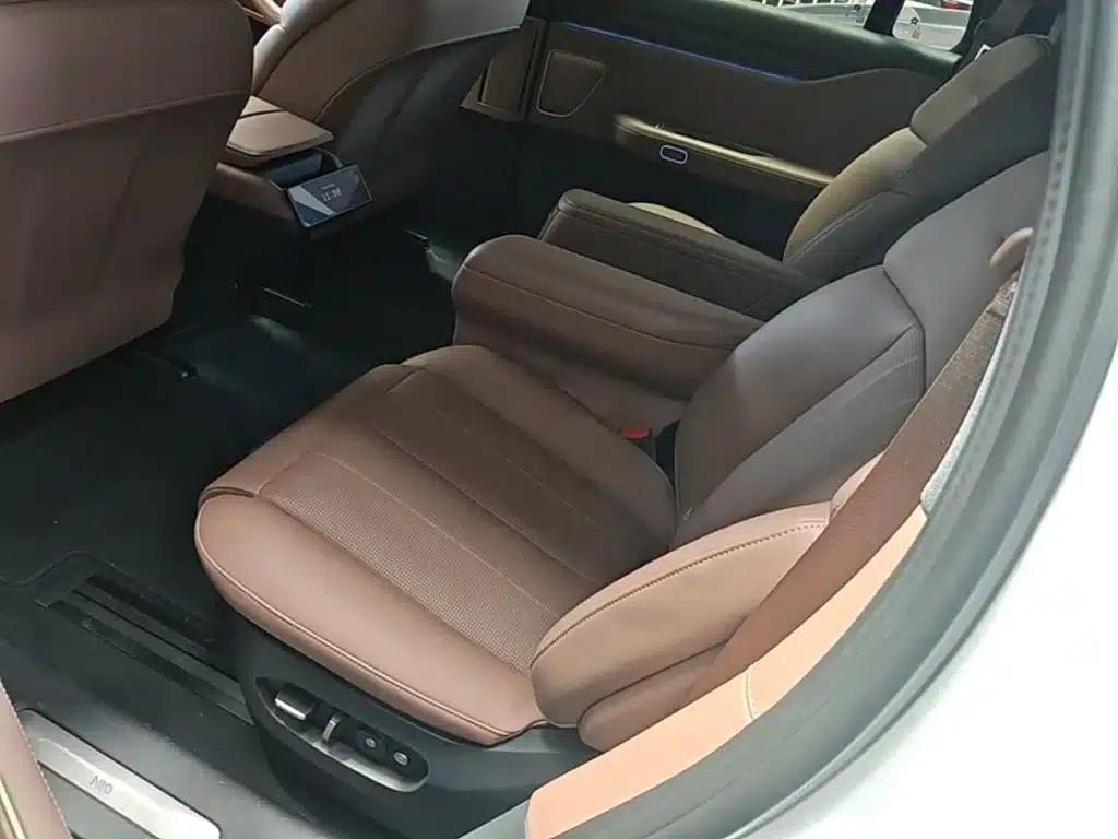 NIO ES8 2023 model 75kWh — миниатюра 17