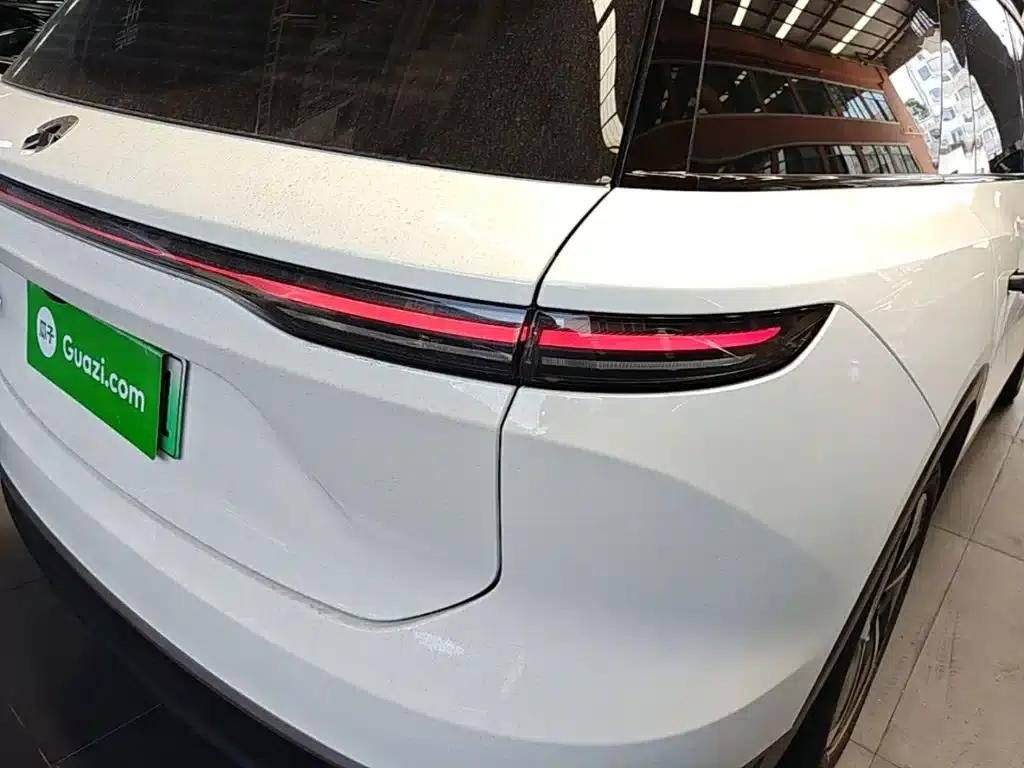 NIO ES8 2023 model 75kWh — миниатюра 8