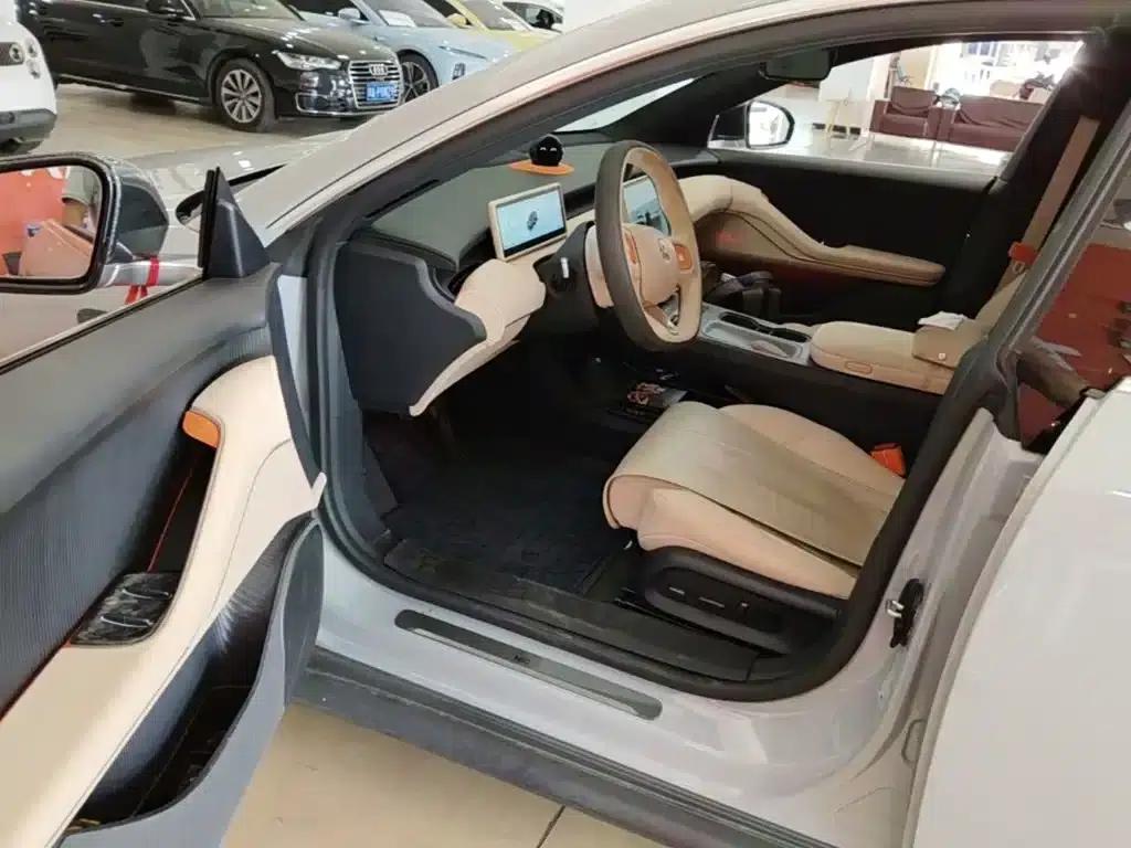 NIO ET5T 2024 Model 75kWh Touring — миниатюра 16