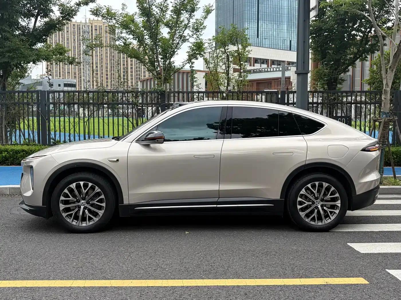 NIO EC6 2023 model 75kWh — миниатюра 4