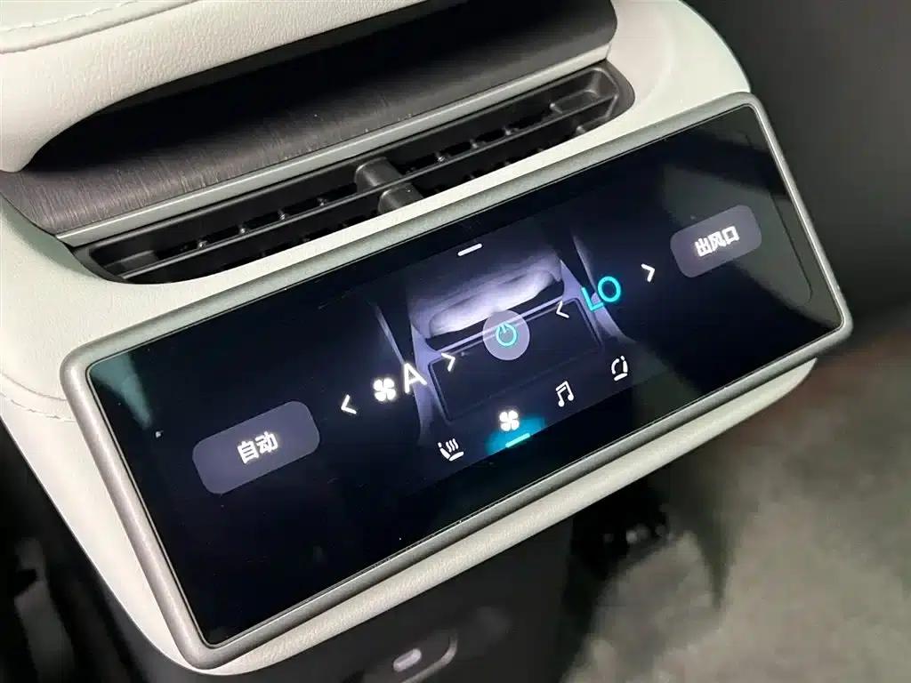 NIO EC6 2025 model 75kWh — миниатюра 20