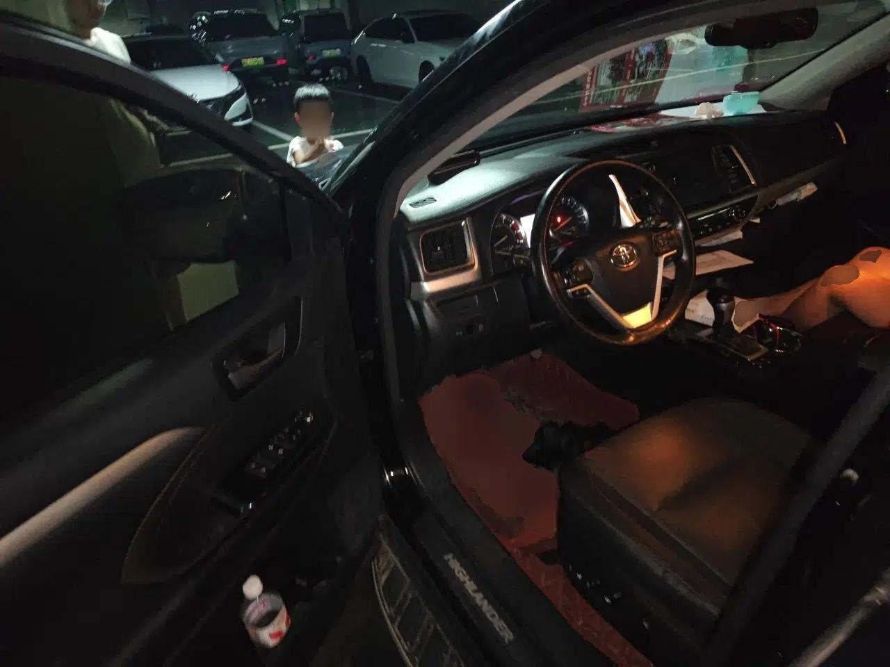 Toyota Highlander 2017 2.0T Four-Wheel Drive Luxury Edition 7 Seats — миниатюра 16