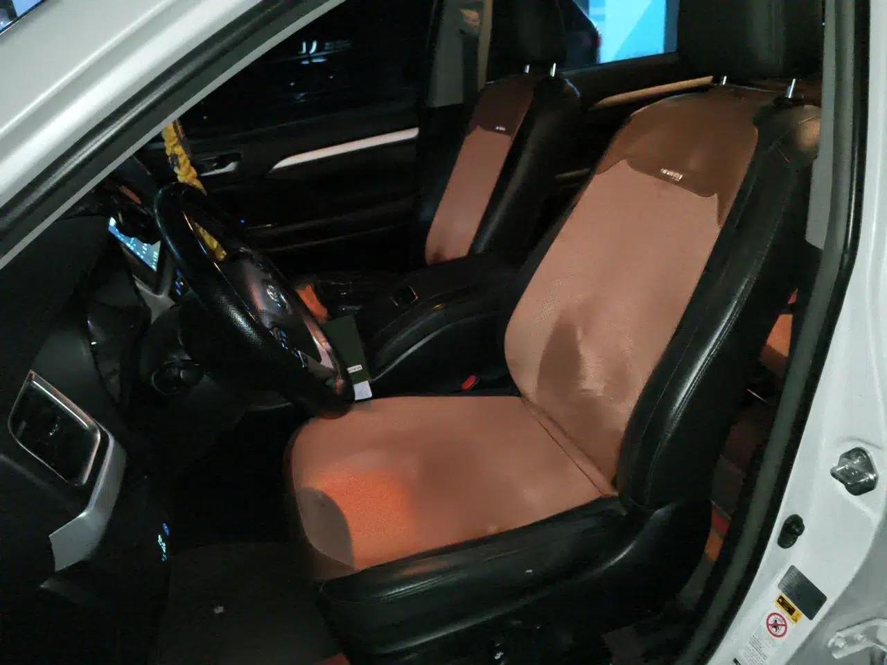 Toyota Highlander 2017 2.0T Four-Wheel Drive Luxury Edition 7 Seats — миниатюра 15