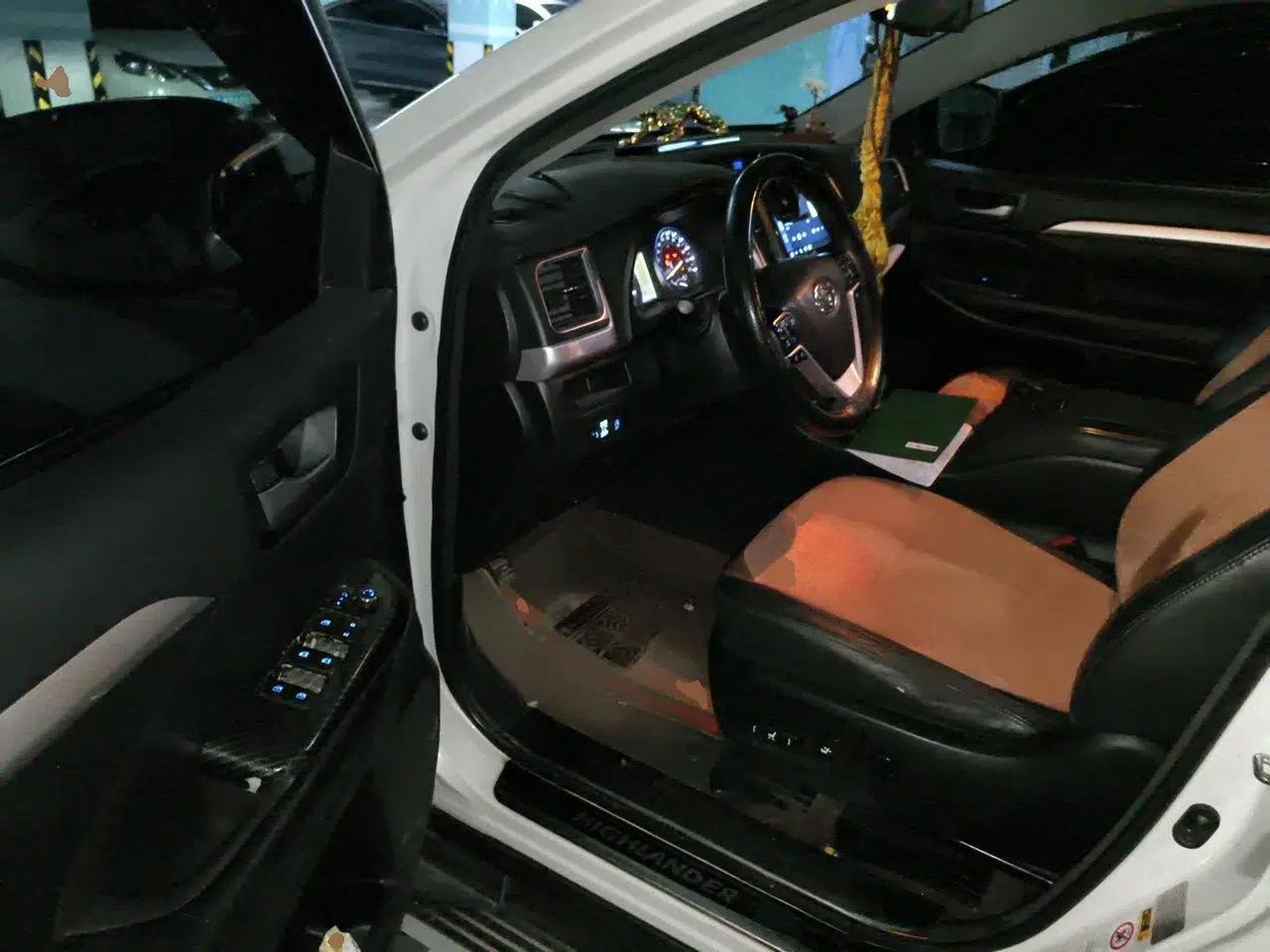 Toyota Highlander 2017 2.0T Four-Wheel Drive Luxury Edition 7 Seats — миниатюра 16