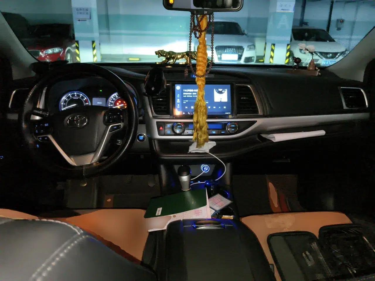 Toyota Highlander 2017 2.0T Four-Wheel Drive Luxury Edition 7 Seats — миниатюра 9
