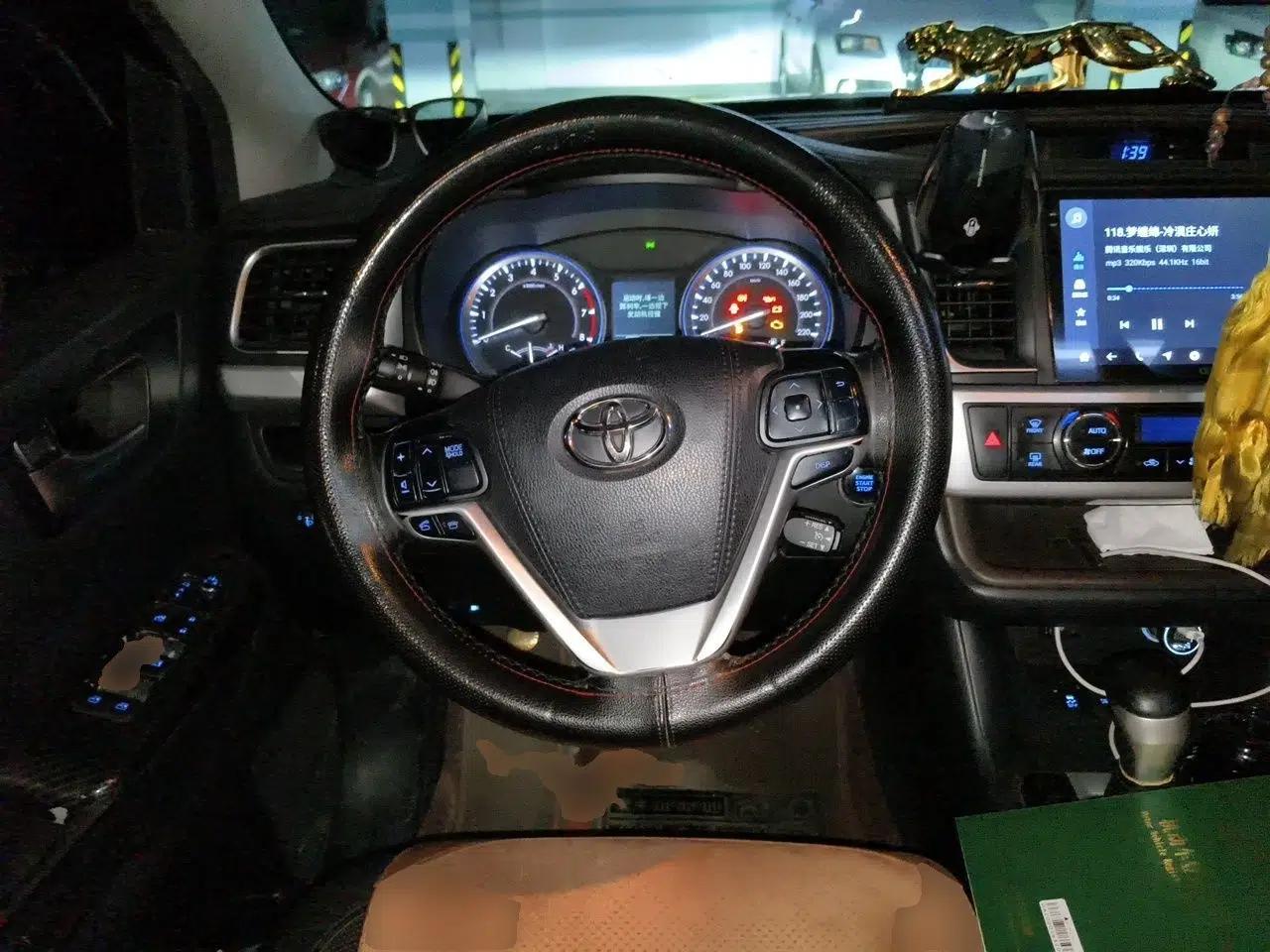 Toyota Highlander 2017 2.0T Four-Wheel Drive Luxury Edition 7 Seats — миниатюра 10